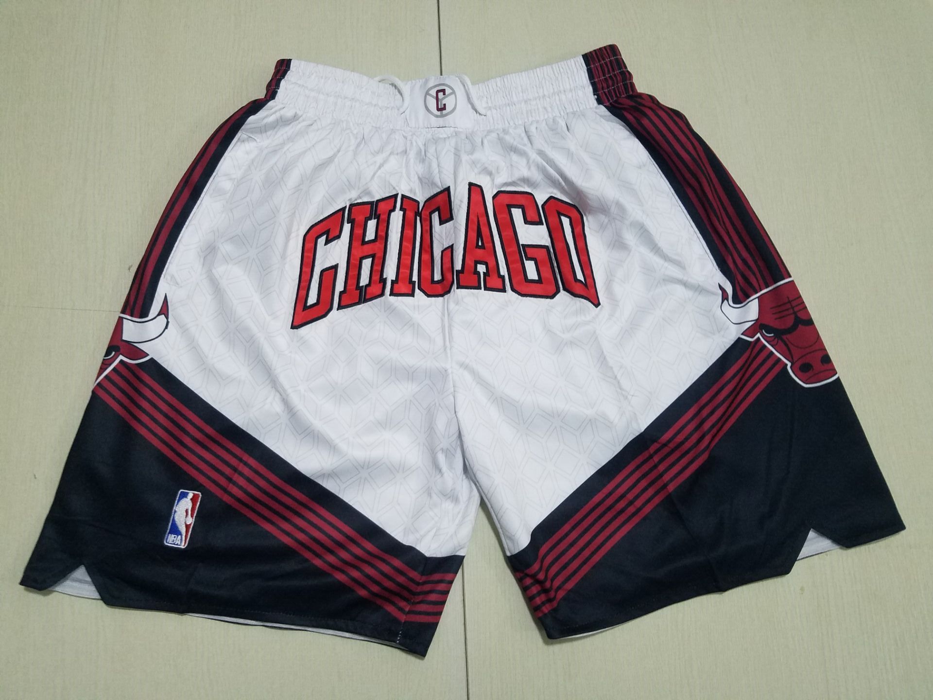 Men NBA Chicago Bulls Shorts 20230218